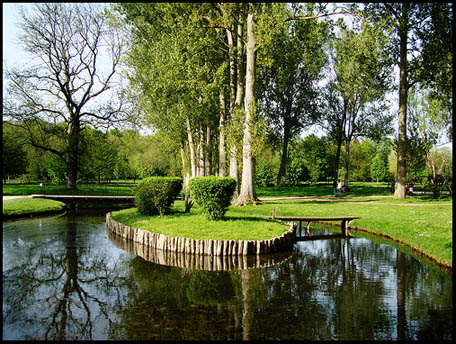 Park at Chateau Chantilly 