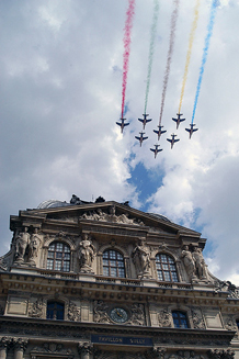 Patrouille de France over the Louvre on VE Day